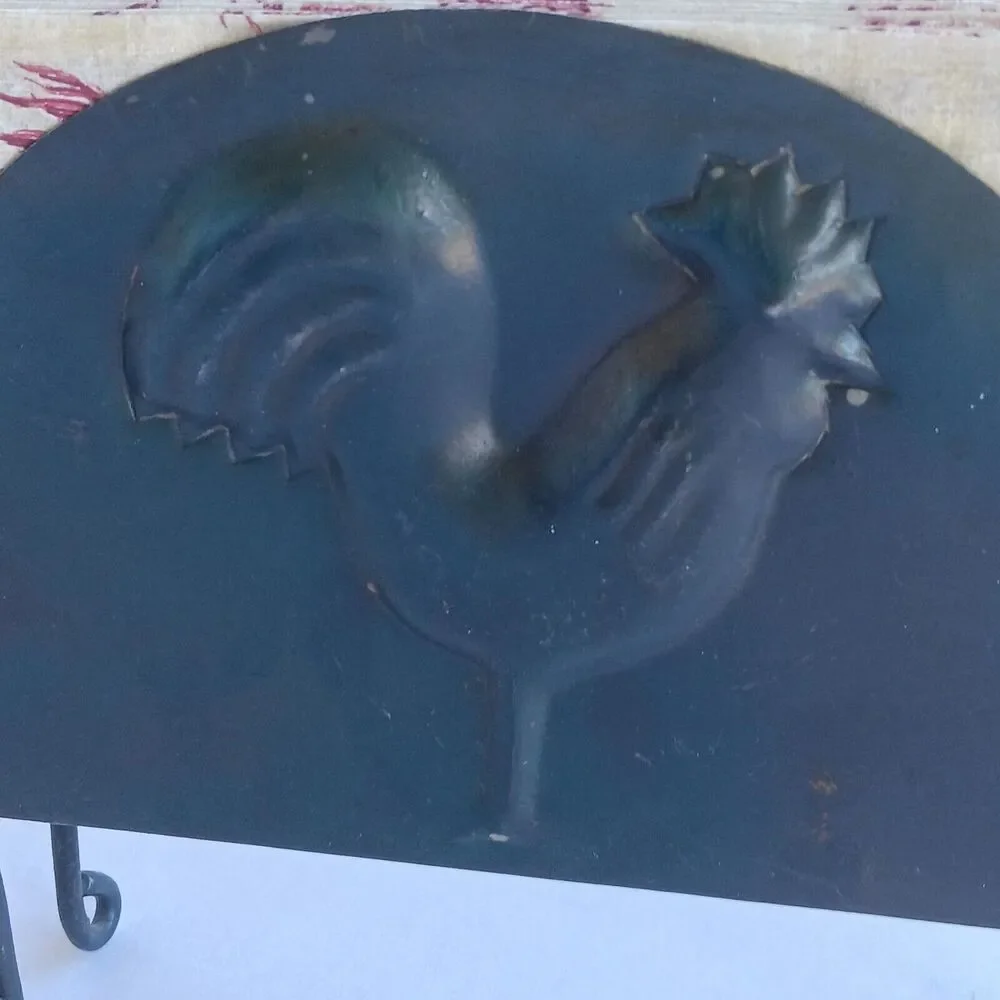 Farmhouse Napkin Metal Holder w/Toile Napkins Imprinted Rooster Primitive